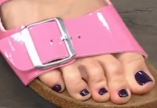 Valerie Stup feet photo thumbnail