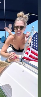 Valerie Stup feet photo thumbnail