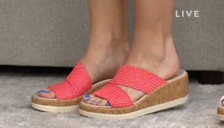 Valerie Stup feet photo thumbnail