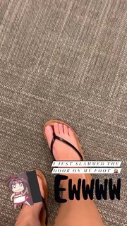 Valerie Stup feet photo thumbnail