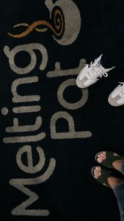 Valerie Stup feet photo thumbnail