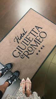 Valerie Stup feet photo thumbnail