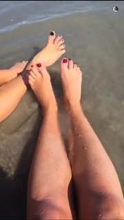 Valerie Wyndham feet photo thumbnail
