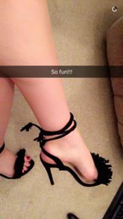 Valerie Wyndham feet photo thumbnail