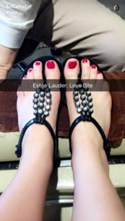 Valerie Wyndham feet photo thumbnail