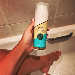 Valerie Wyndham feet photo thumbnail