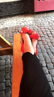 Valerie Wyndham feet photo thumbnail