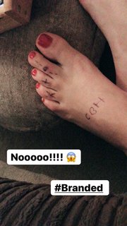 Valerie Wyndham feet photo thumbnail