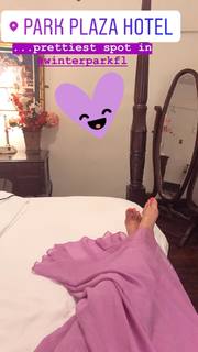 Valerie Wyndham feet photo thumbnail