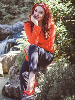 Valerie Wyndham feet photo thumbnail