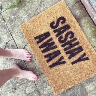 Valerie Wyndham feet photo thumbnail