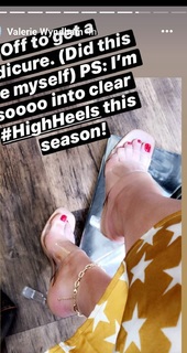 Valerie Wyndham feet photo thumbnail