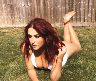 Valerie Wyndham feet photo thumbnail