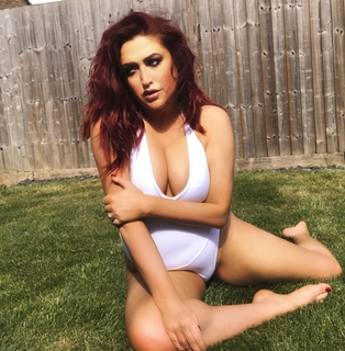 Valerie Wyndham feet photo thumbnail