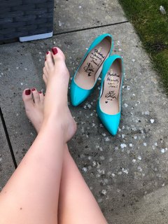 Valerie Wyndham feet photo thumbnail