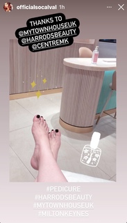 Valerie Wyndham feet photo thumbnail