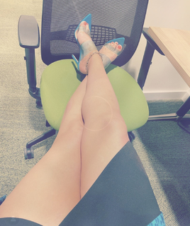 Valerie Wyndham feet photo thumbnail