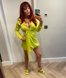 Valerie Wyndham feet photo thumbnail