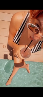 Valerie Wyndham feet photo thumbnail