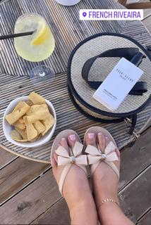 Valerie Wyndham feet photo thumbnail