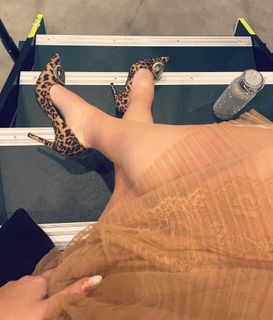 Valerie Wyndham feet photo thumbnail