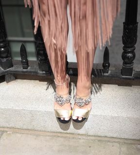 Valerie Wyndham feet photo thumbnail