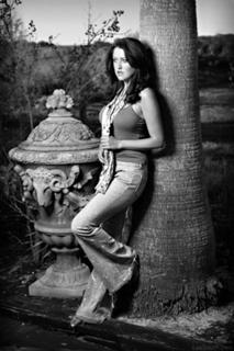 Valerie Wyndham feet photo thumbnail