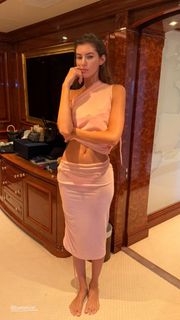 Valery Kaufman feet photo 3