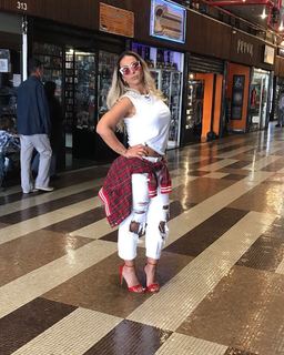 Valesca Popozuda feet photo 11