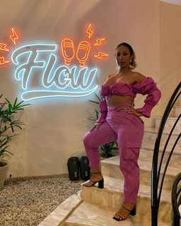 Valesca Popozuda feet photo 11