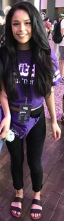 Valkyrae feet photo thumbnail