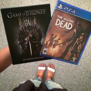Valkyrae feet photo thumbnail