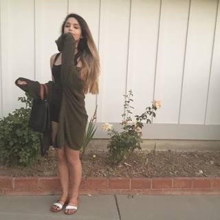 Valkyrae feet photo thumbnail