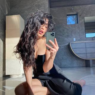 Valkyrae feet photo thumbnail