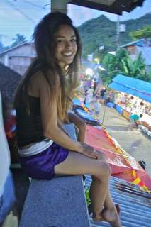 Valkyrae feet photo thumbnail