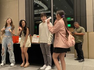 Valkyrae feet photo thumbnail