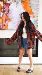 Valkyrae feet photo thumbnail