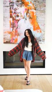 Valkyrae feet photo thumbnail