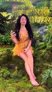 Valkyrae feet photo thumbnail