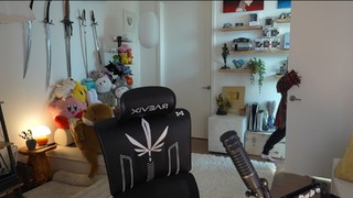 Valkyrae feet photo thumbnail