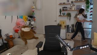 Valkyrae feet photo thumbnail