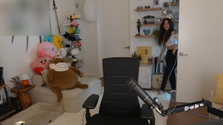 Valkyrae feet photo thumbnail