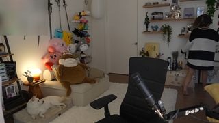 Valkyrae feet photo thumbnail