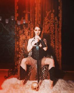 Valorie Curry feet photo thumbnail