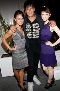 Valorie Curry feet photo thumbnail