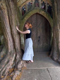 Valorie Curry feet photo thumbnail