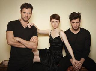 Valorie Curry feet photo thumbnail