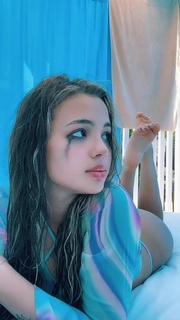 Valya Karnaval feet photo thumbnail