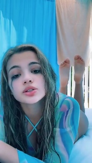 Valya Karnaval feet photo thumbnail