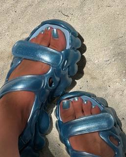 Valya Karnaval feet photo thumbnail